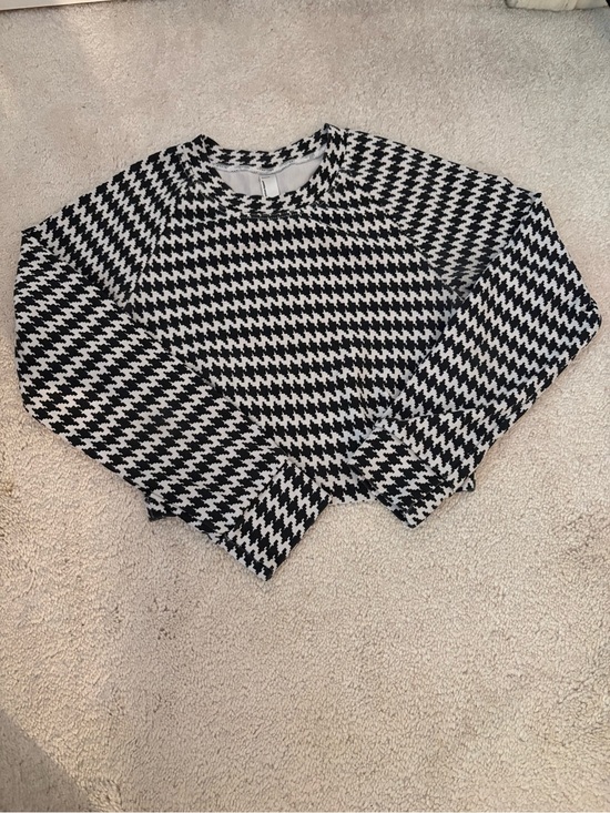 American Apparel Tops - Black & White Houndstooth Cropped Crewneck Sweater Top